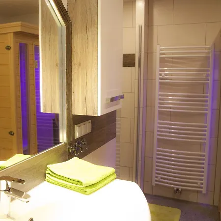 Almzeit Mit Infrarotkabine